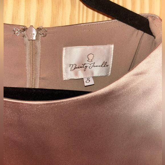 ❗️SOLD❗️ Dainty Jewells Divine Dinner Dress, Champaign - Picture 5 of 5